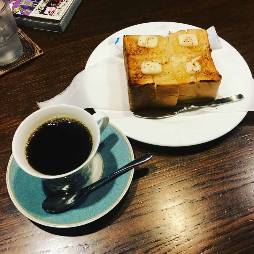 ダックスブレンドと分厚いトーストやちゃ